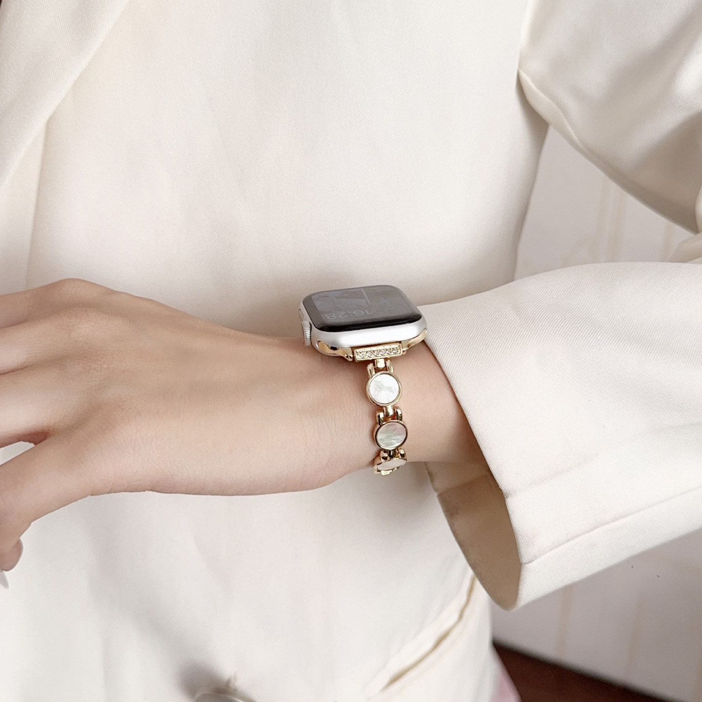 适用AppleWatch轻奢贝母金属细链图片