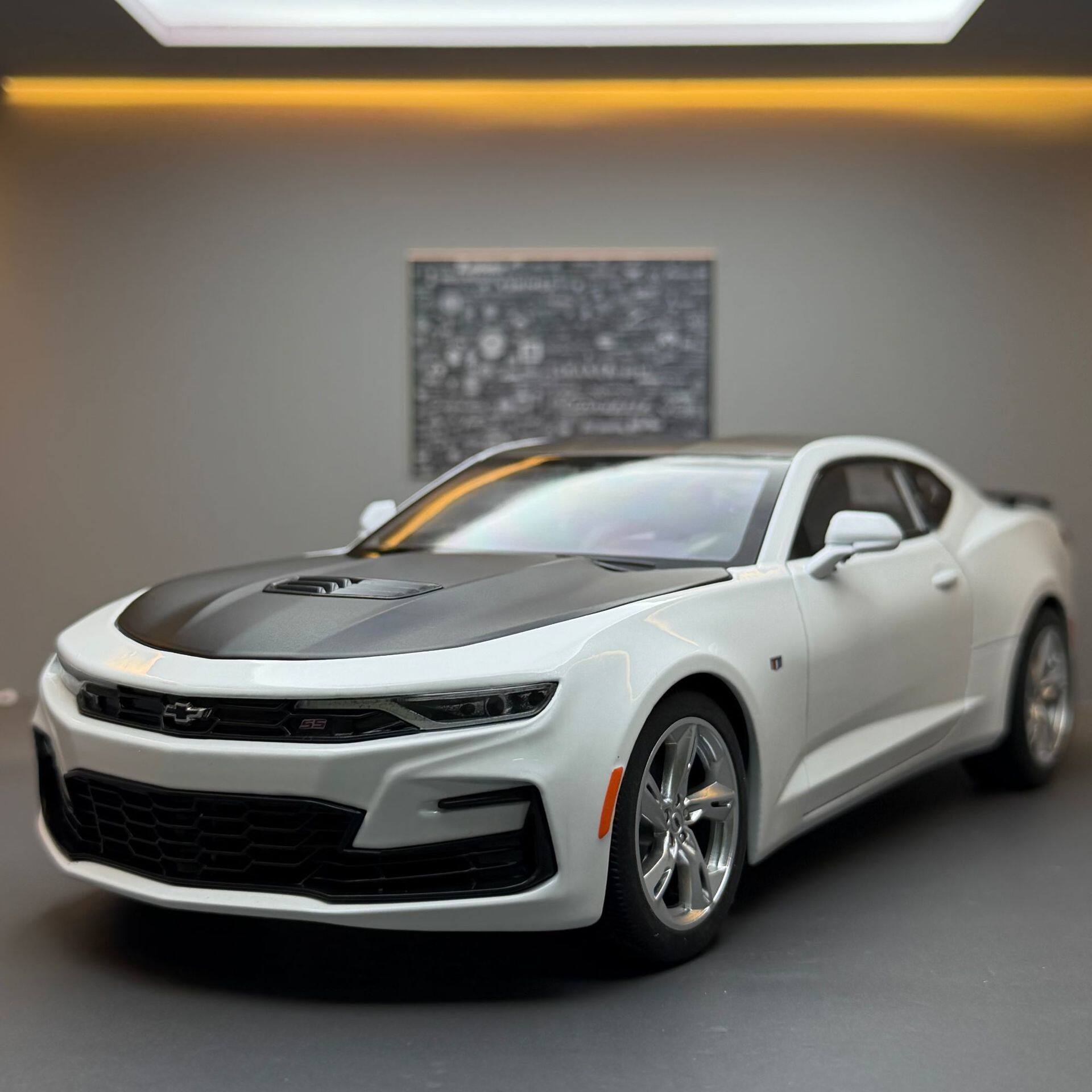 大号1:18雪佛兰科迈罗跑车仿真合金汽车模型滑行男孩玩具车模摆件