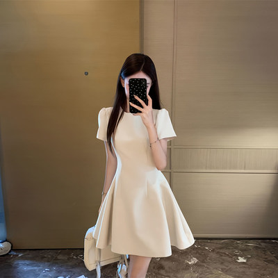 白色短袖连衣裙子女夏季