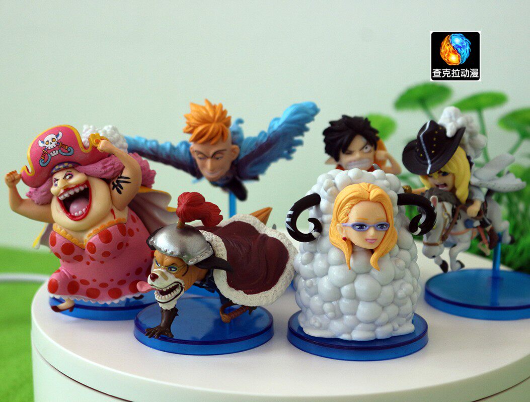 海贼王大妈路飞不死鸟手办摆件