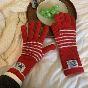 巨好看～红色条纹手套女冬保暖韩ins加绒学生长款针织手套可触屏