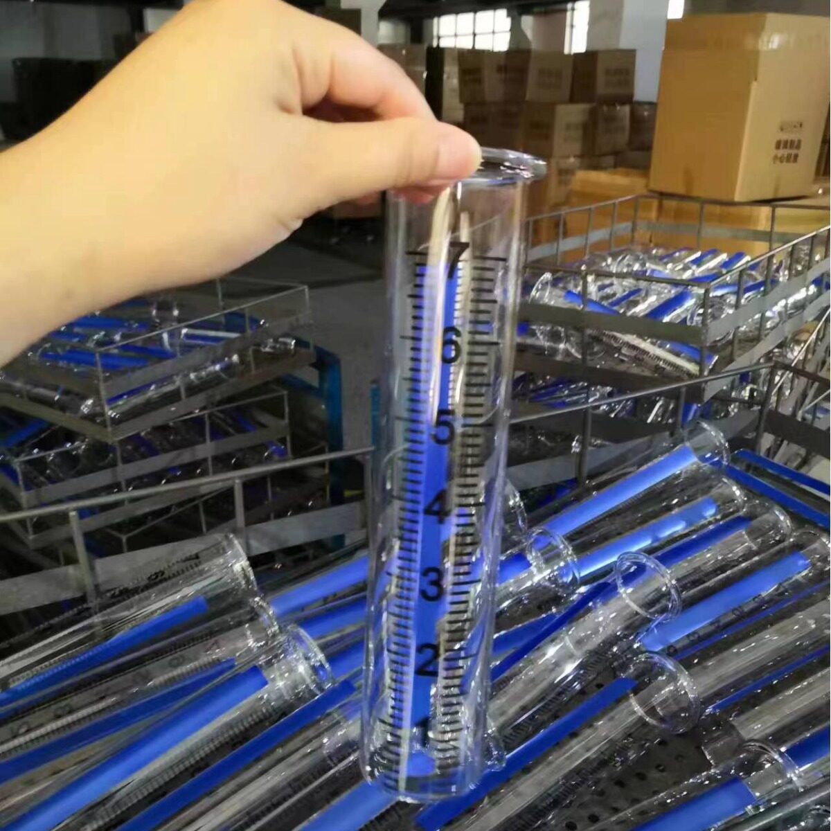 跨境热卖蓝带大字高清防炸裂雨量器玻璃量杯量雨计装饰大容量