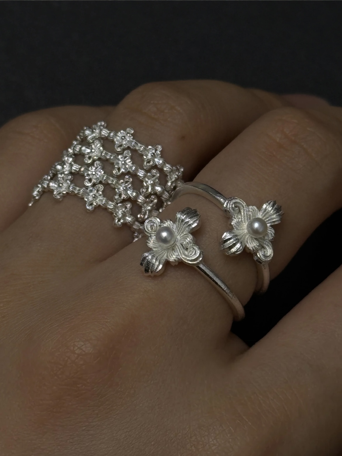 Whisper Melody 奶油十字花细圈戒指 S925银