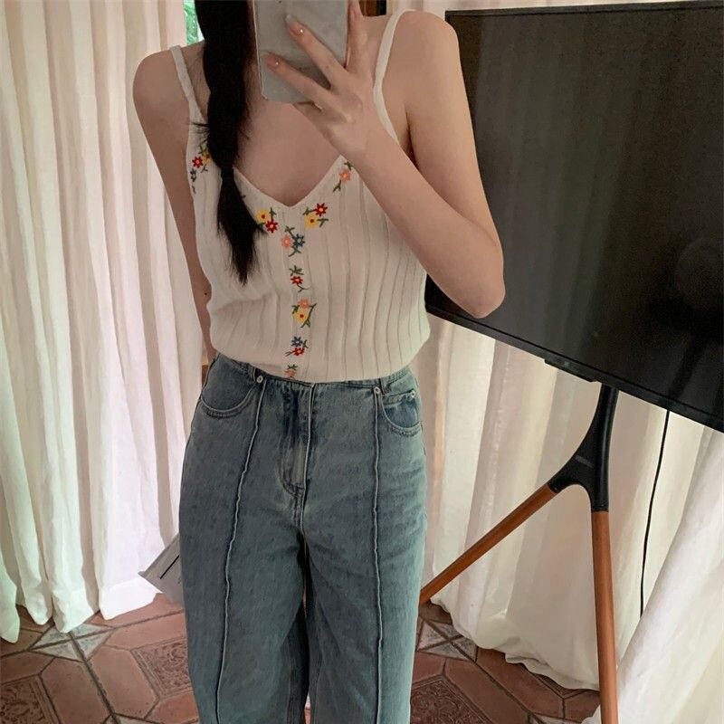 高货碎花甜辣风吊带女夏季新款复古刺绣背心奶系穿搭性感外穿无袖