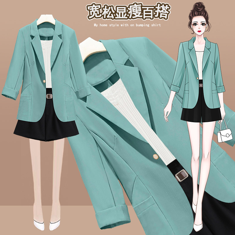 实拍大码女装胖mm时尚职业西装2021夏新款小个子洋气西服三件套薄