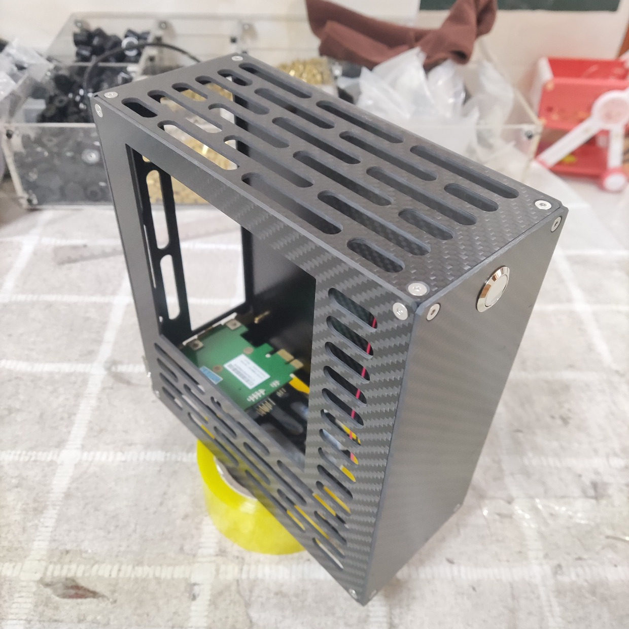 定制碳纤维机箱 cnc dc机箱 itx主板 半高单槽