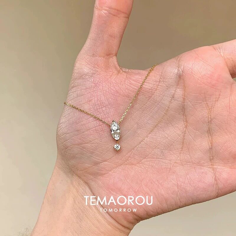 悬浮闪钻水滴吊坠锁骨链女极简精致通勤项链配饰