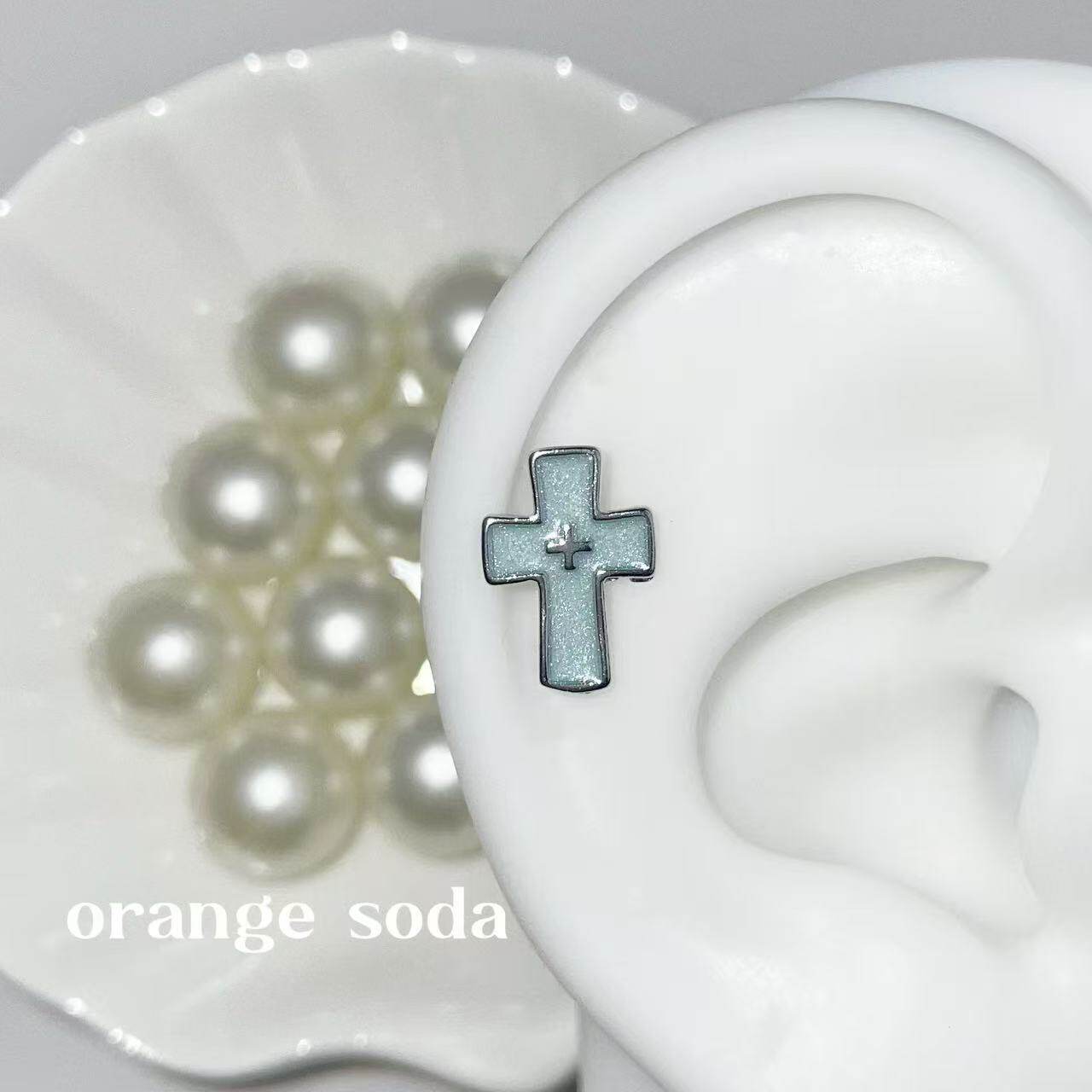 Orange Soda蓝白十字架钛钢耳骨钉小众清冷平底耳蜗钉百搭精致耳