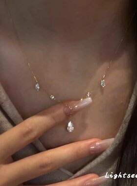 爆闪水滴项链女2025新款轻奢小众高级感冷淡风简约精致百搭锁骨链