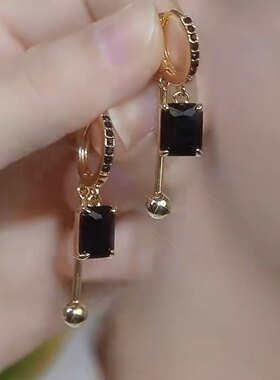 黑色方块耳环女网红轻奢气质高级感耳扣养耳洞百搭时尚潮耳饰配饰