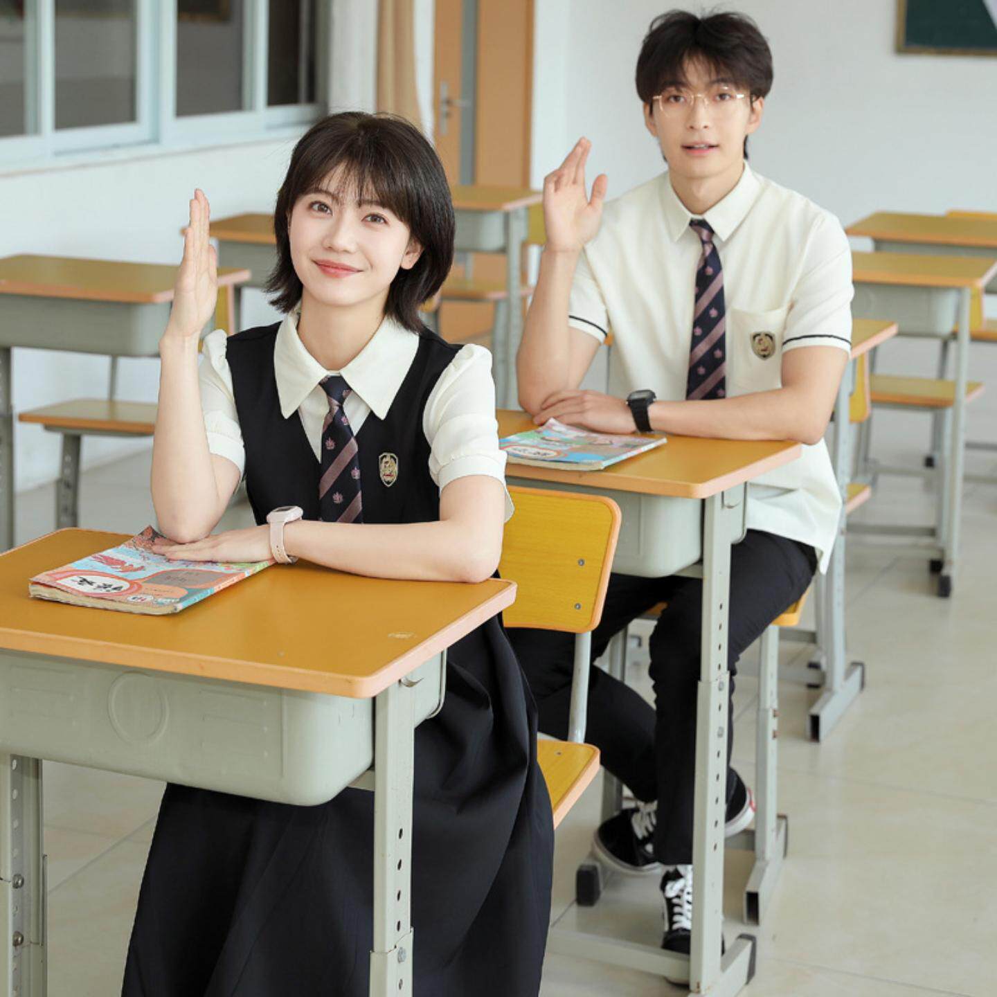 实拍情侣装夏季学生班服裙套装