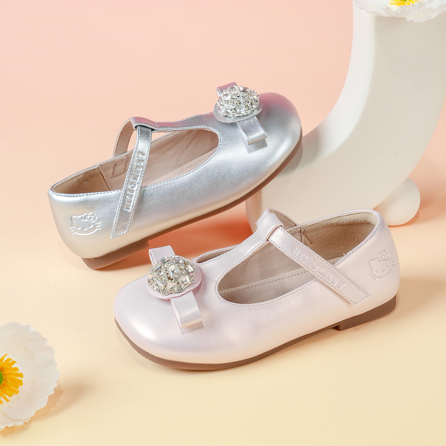 HELLOKITTY凯蒂猫水钻蝴蝶结玛丽珍鞋女童一字扣芭蕾舞鞋银色单鞋