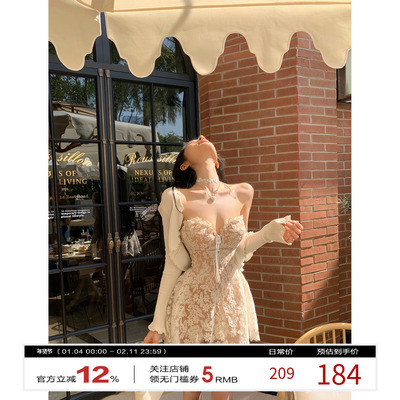 牛了牛了 法式连衣裙女2025早春新款鱼骨拼接a字裙印花抹胸裙子