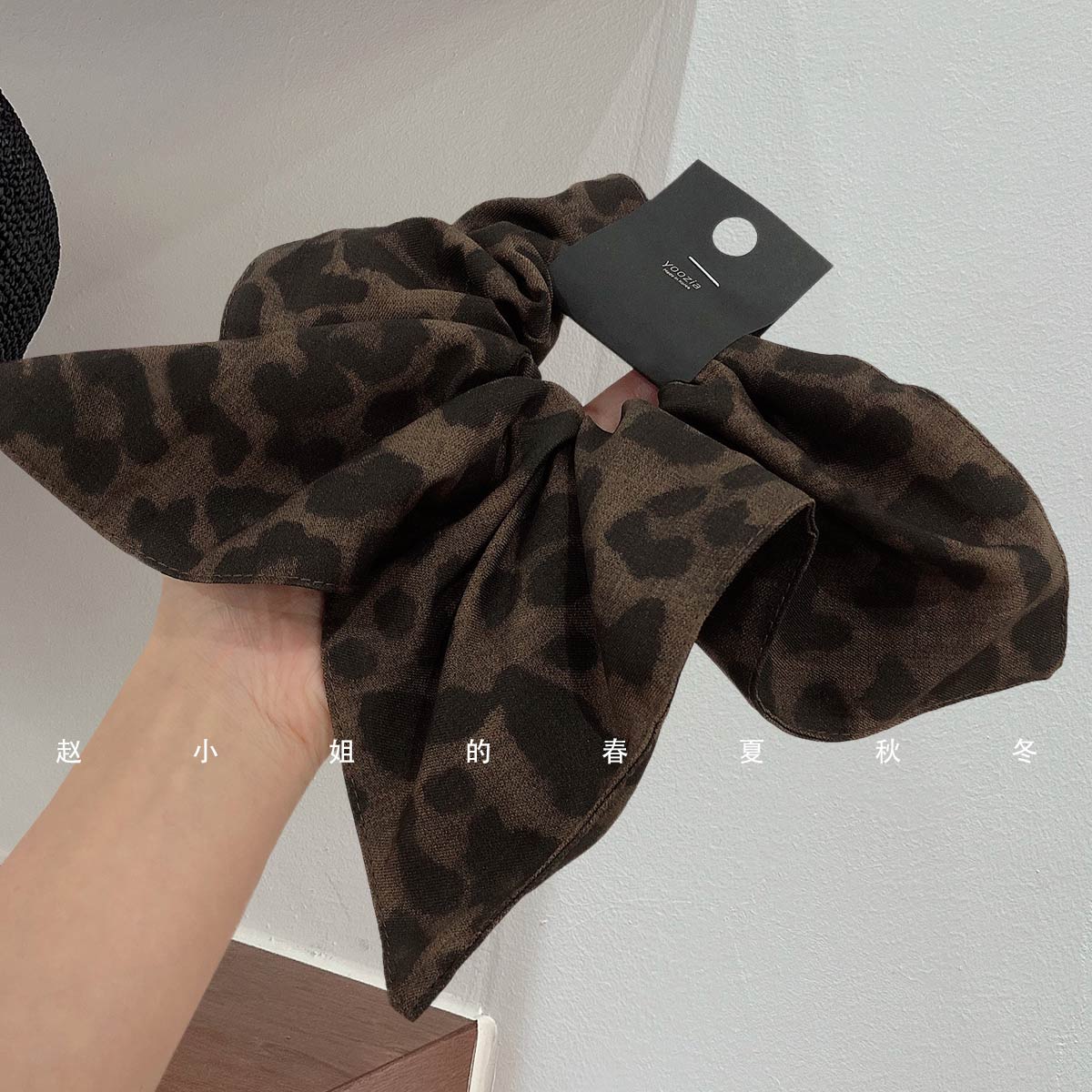 小众设计发饰头饰2025新款秋冬发绳百搭头绳咖色大肠发圈豹纹方巾