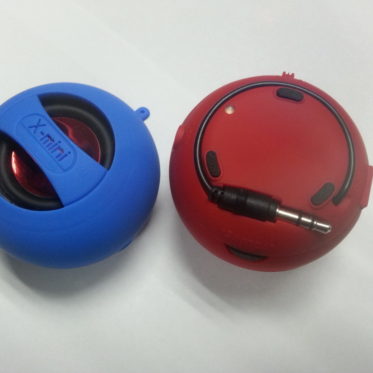 厂家供应迷你大汉堡音响 礼品 USB充电音响可伸缩大汉堡音箱