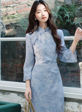 新中式提花改良旗袍女秋季剪花长袖国风连衣裙长裙