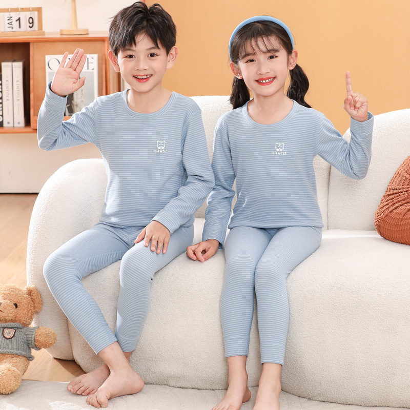 儿童内衣套装加厚男童秋衣秋裤中大童加绒德秋冬保暖睡衣舒适。
