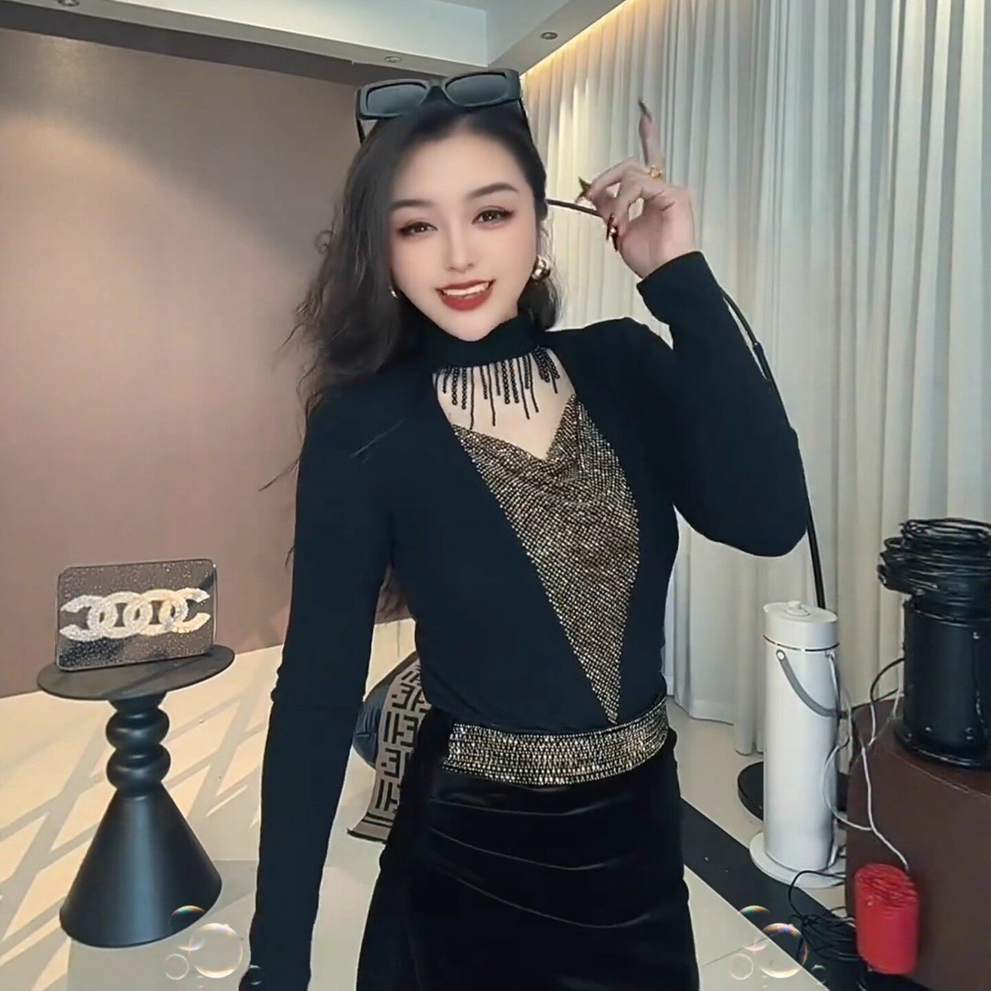长袖保暖上衣加厚高领打底衫薄绒t恤女烫钻2025年新款秋冬设计感
