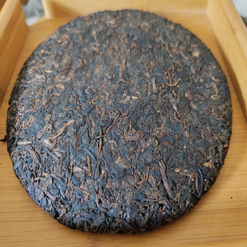 8年老茶 357克普洱熟茶饼 临沧普洱茶 紧压茶叶 优质大叶种茶