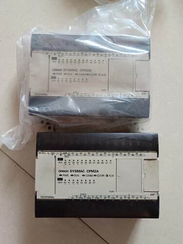 欧姆龙PLCCPM2A-20CDR-D.拆机实物如图,