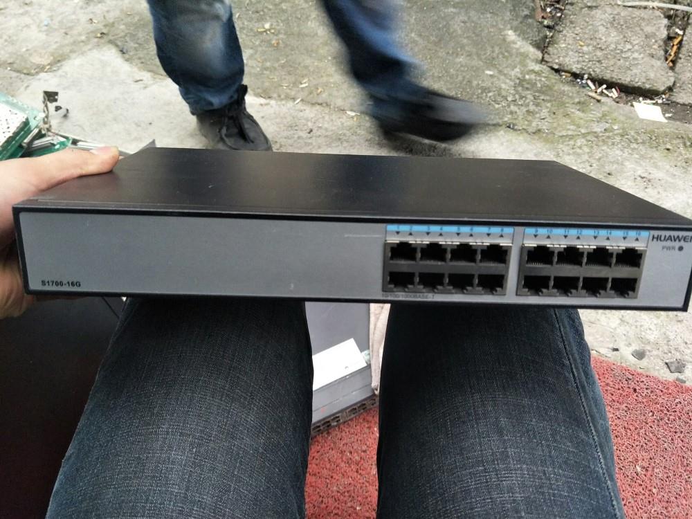 华为s1700-16G千兆监控交换机,16口交换机,监控用的图片