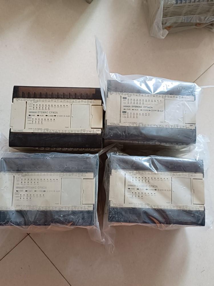 欧姆龙PLCCPM2A-30CDR-A.拆机实物如图,