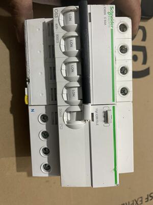 施耐德iC65NC63A