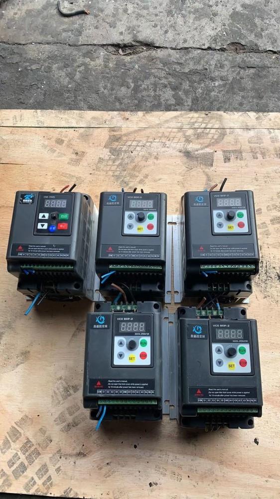 鑫盛达变频器XSD350-2.2G3/2.2KW.380V实