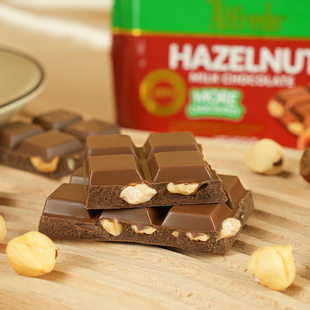 马来西亚进口爱芙榛子仁坚果牛奶夹心巧克力alfredo礼物休闲运动
