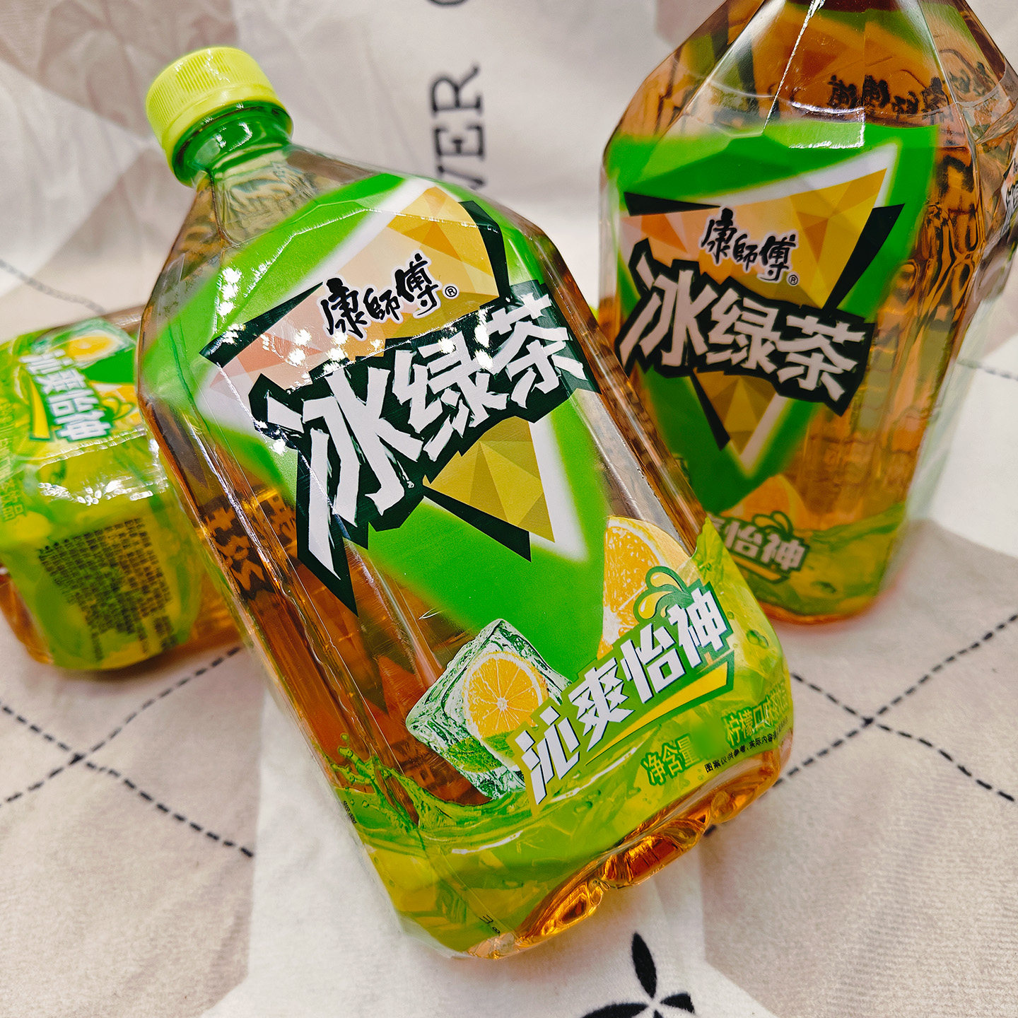 康师傅冰绿茶柠檬口味茶饮料1升