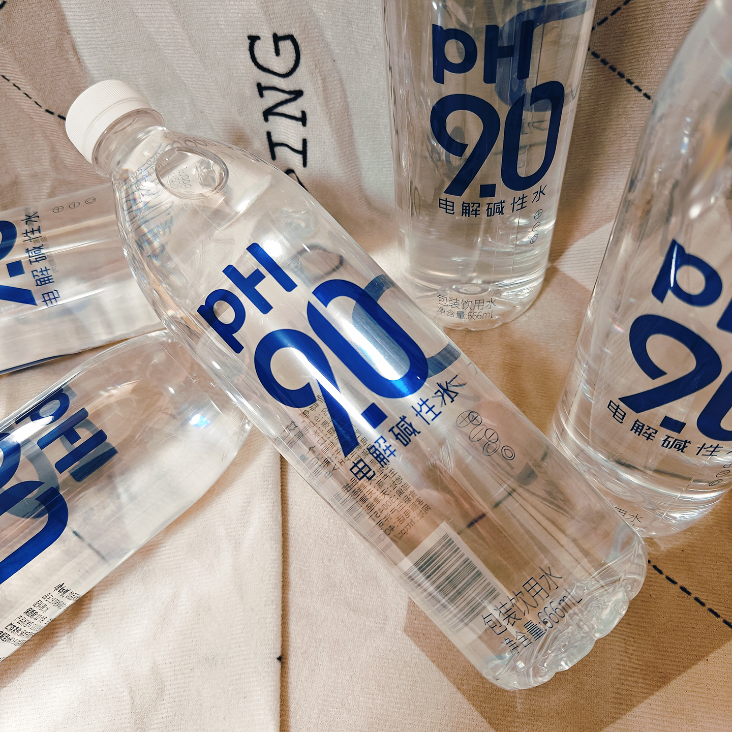 康师傅pH9.0电解碱性水666ml水