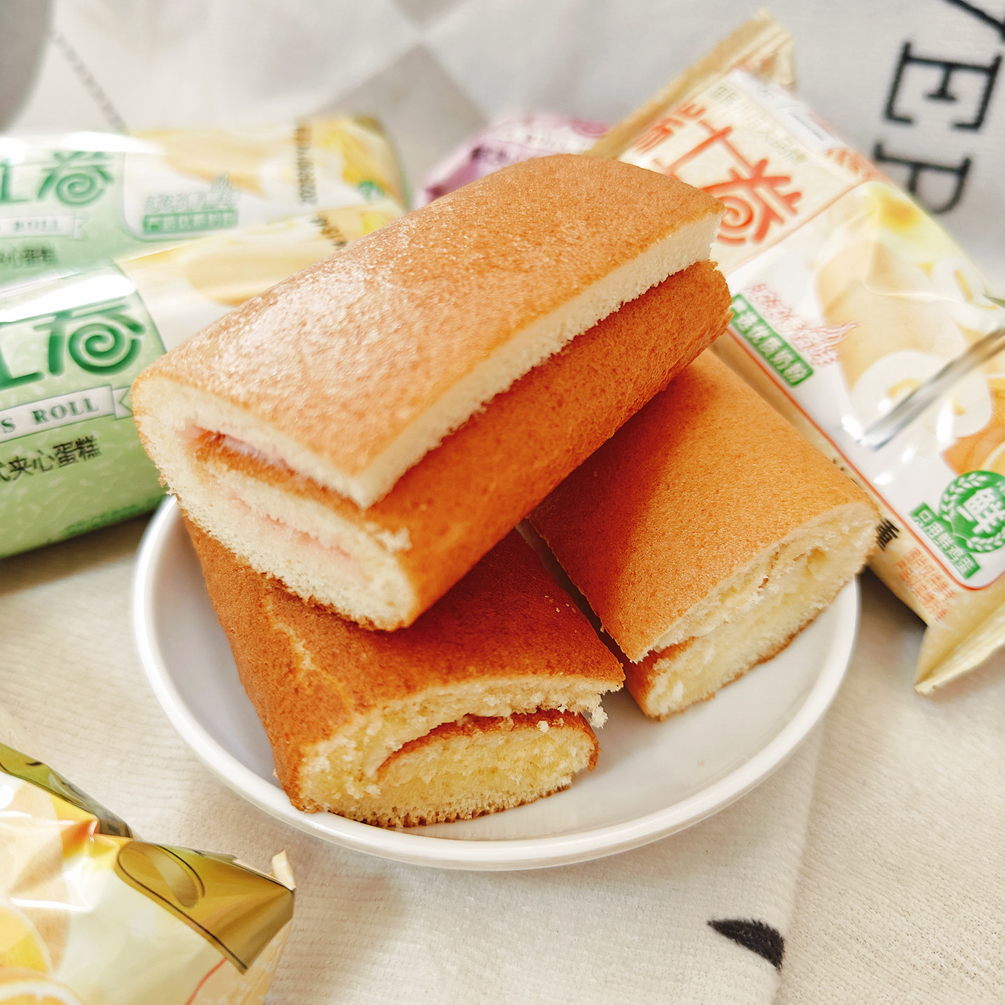 盼盼瑞士卷草莓味香橙味香蕉味200g小面包夹心早餐间点袋装蛋糕卷