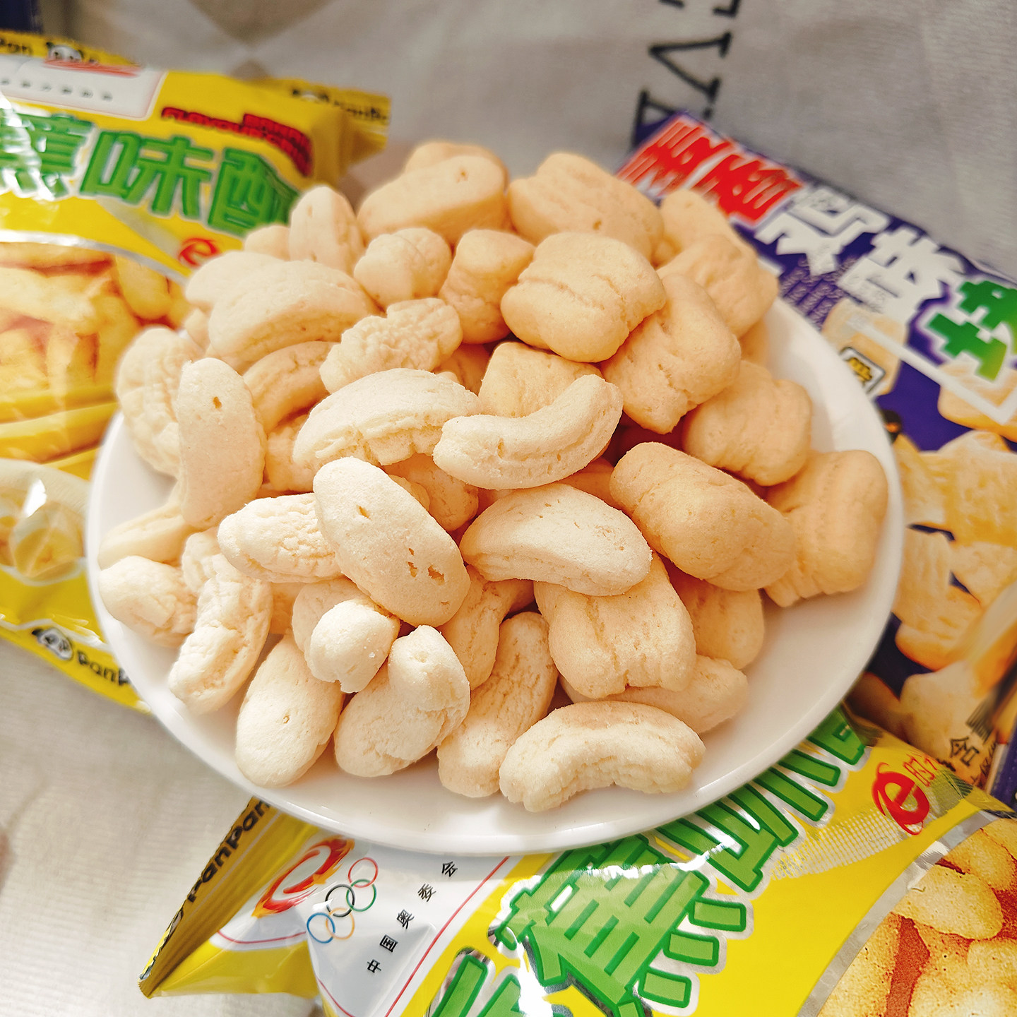 盼盼麦香鸡味块香蕉味酥25g办公室小吃解馋追剧宿舍膨化零食宅家