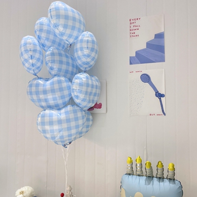 小清爱心格子气球心形蓝白甜品咖啡店铺装饰布置生日派对写真拍照