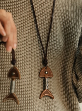 皮质鱼骨头项链女2025新款毛衣链