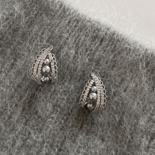 仿灰色珍珠蕾丝耳环2025新款 高级感轻奢小众独特气质精致耳钉 爆款