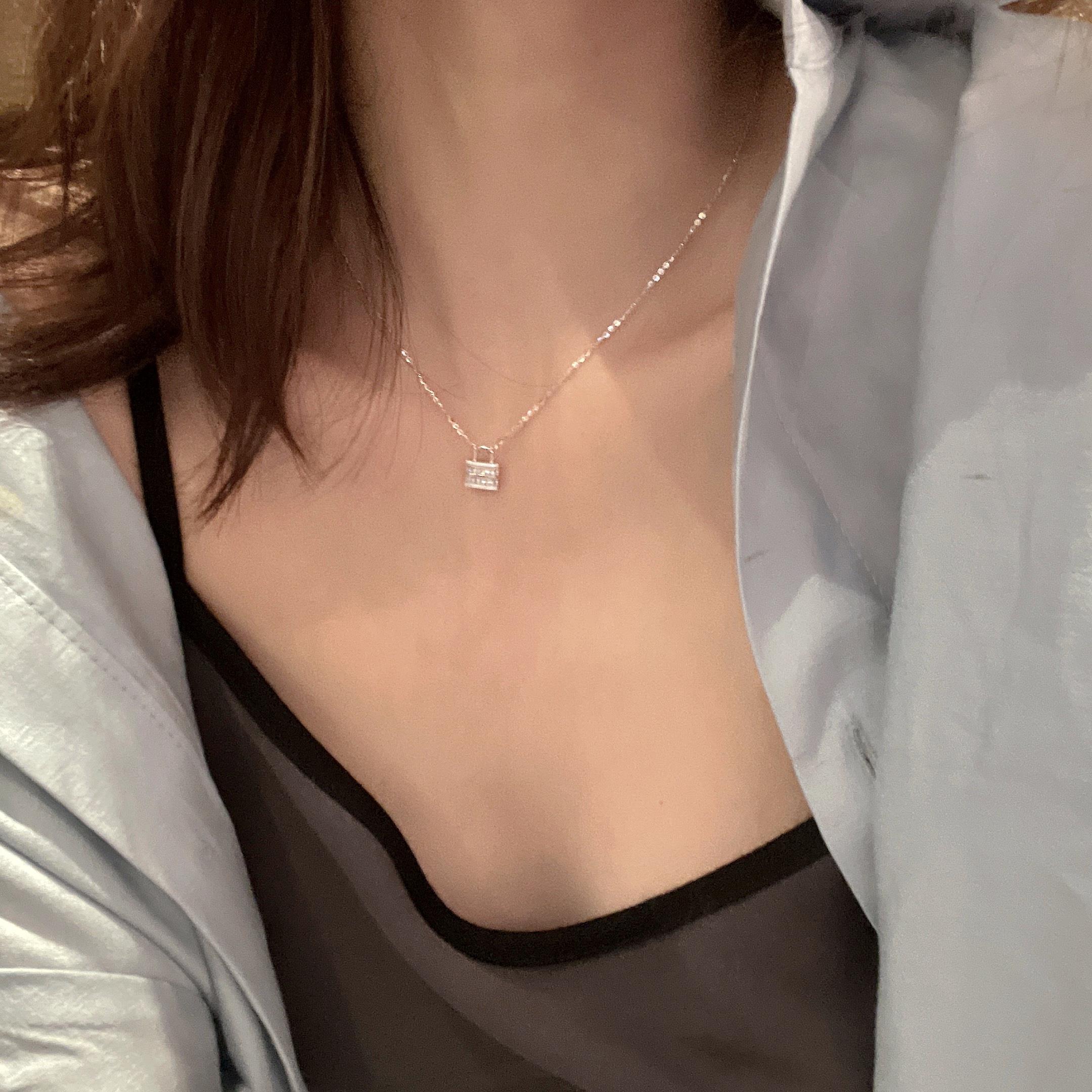 锆石锁头吊坠项链女款2025新款