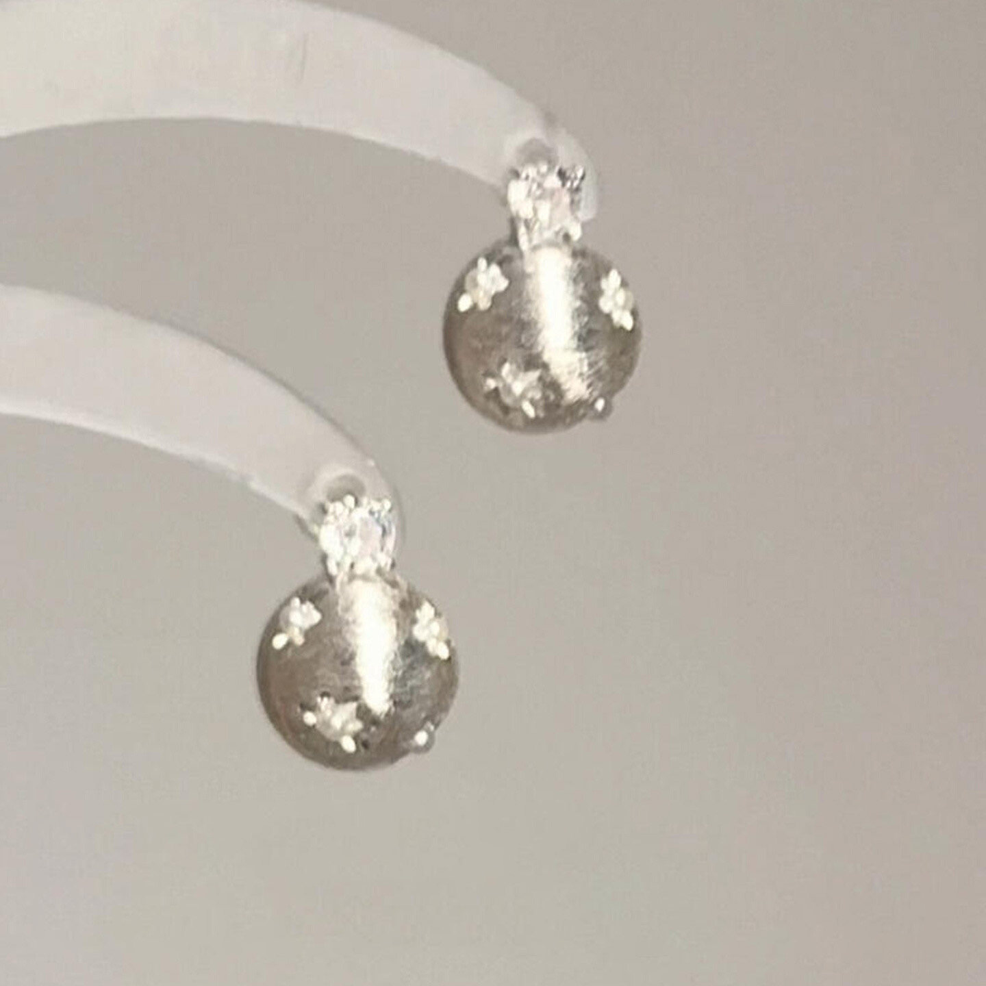 爆闪银色拉丝星芒圆球耳钉2025新款爆款高级感轻奢小众独特耳环女,饰品/流行首饰/时尚饰品新,耳环,淘宝优惠券,粉丝福利购,淘宝优惠卷