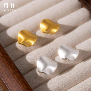 法式 轻奢高级感耳环小众独特耳饰 气质金属拉丝弧形耳钉女2025新款