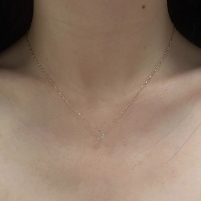 极细闪钻半月牙吊坠项链轻奢小众
