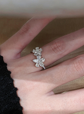 清冷感银色爆闪满钻花朵戒指小众