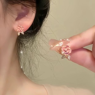 S925纯银粉色花朵耳环2025新款 甜美精致气质耳钉女轻奢高级感 爆款
