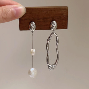 不对称几何仿珍珠流苏耳环2025新款 高级感耳钉女小众设计独特 爆款
