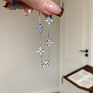 清冷感灰蓝四叶花仿贝母手链轻奢小众精致高级感手饰日常百搭项链