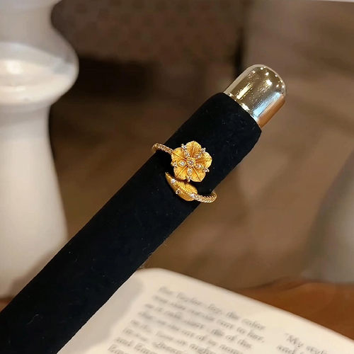 金色拉丝花朵戒指女轻奢高级感