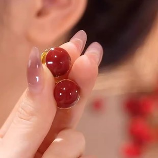 红豆耳环2025新款 轻奢高级感小众独特耳扣气质红色过年耳饰女 爆款