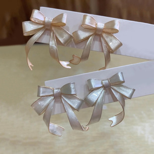 小众独特绝美香槟金绸缎蝴蝶结飘带耳环2025新款 高级感耳钉女 爆款