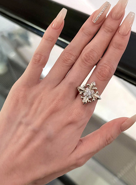 银色爆闪鸢尾花戒指女轻奢高级感
