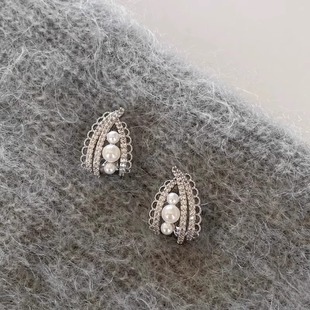 轻奢高级感耳钉女精致气质百搭 爆款 法式 小众独特珍珠耳环2025新款