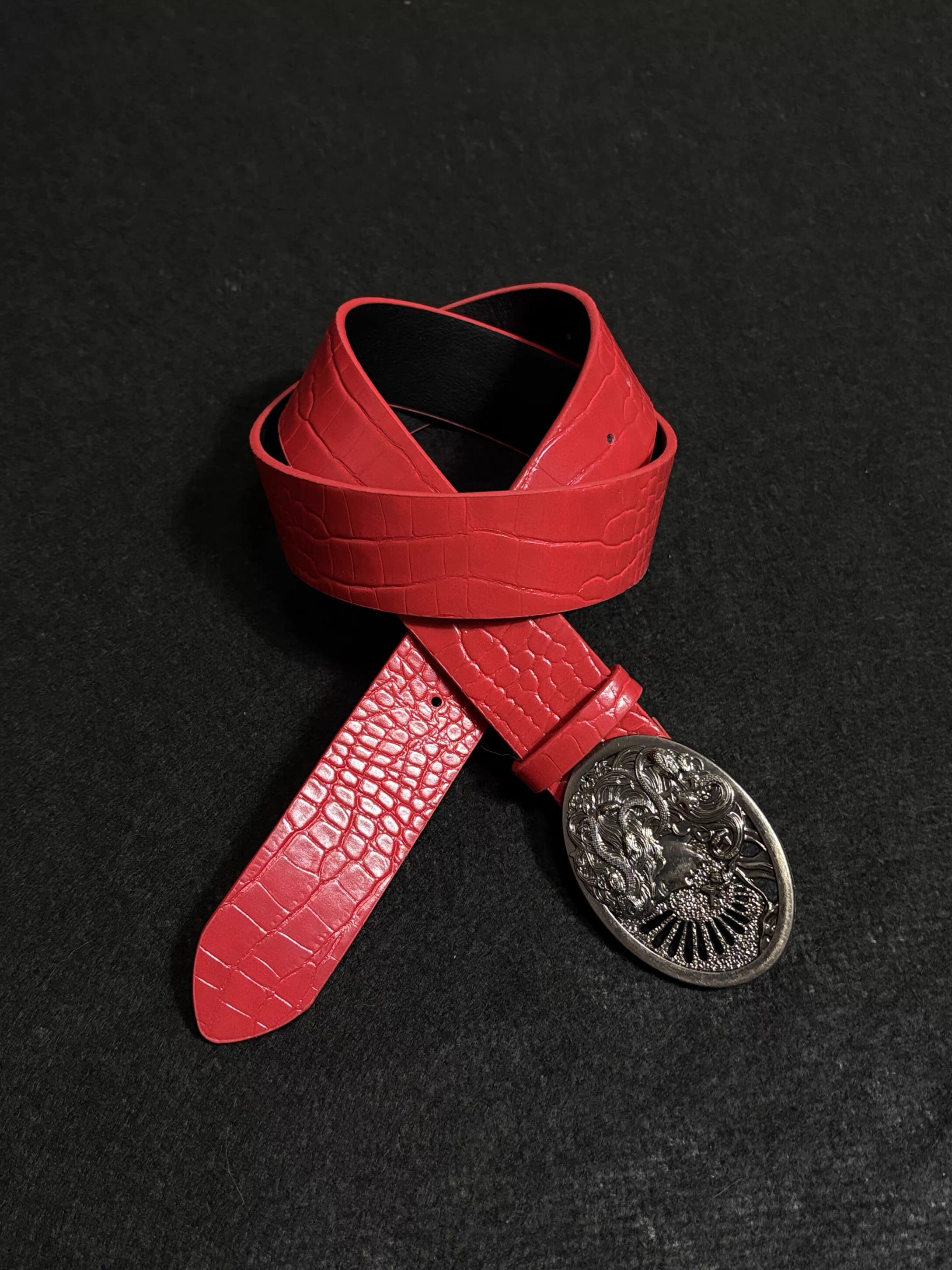 Jussing 中古Vintage美杜莎红色鳄鱼纹腰带百搭通勤复古风Y2K皮带